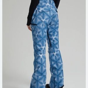 Burton women’s snowboard pants